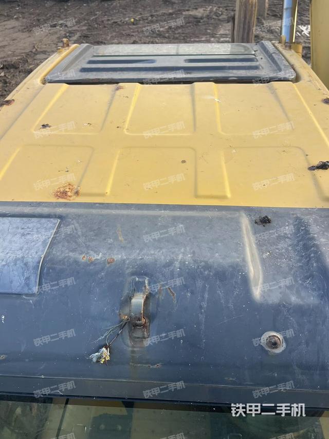 驾驶室顶部（整机外观）