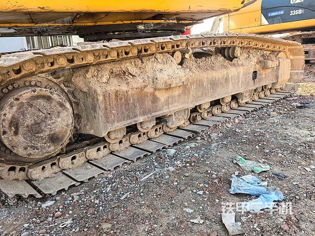 单侧履带整体（整机外观）