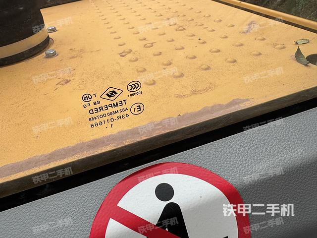 后窗玻璃角標(biāo)（駕駛室部分）