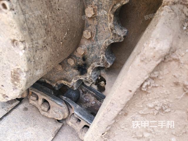 右侧行走马达盖板（行走机构）