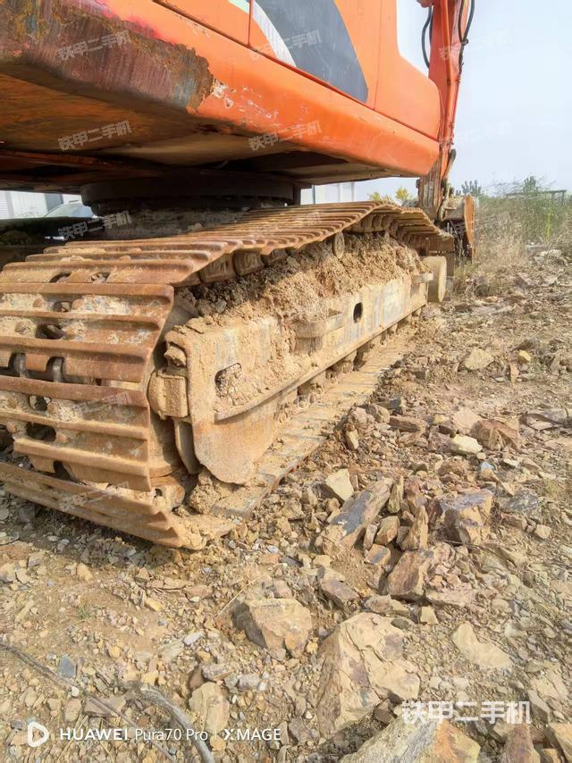 左側(cè)履帶整體?（行走機(jī)構(gòu)）