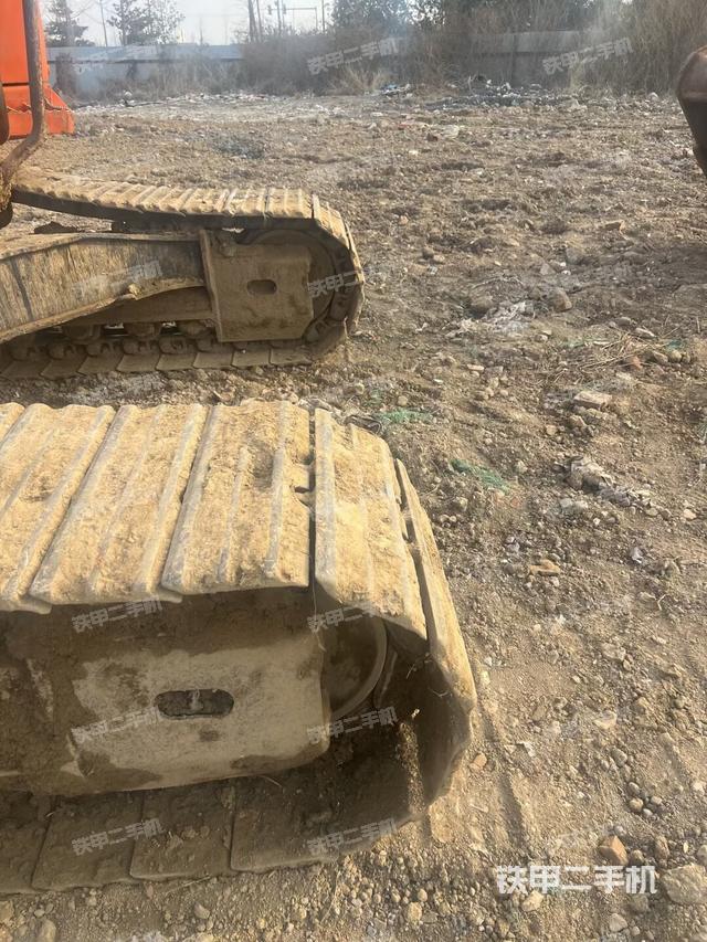 单侧履带整体（整机外观）