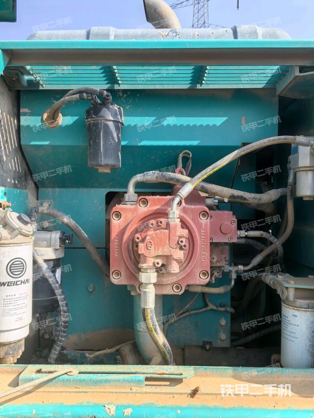 液压泵斜45 左（大件舱室）