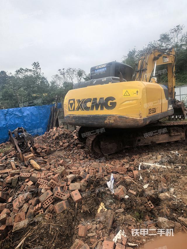 驾驶室顶部（整机外观）