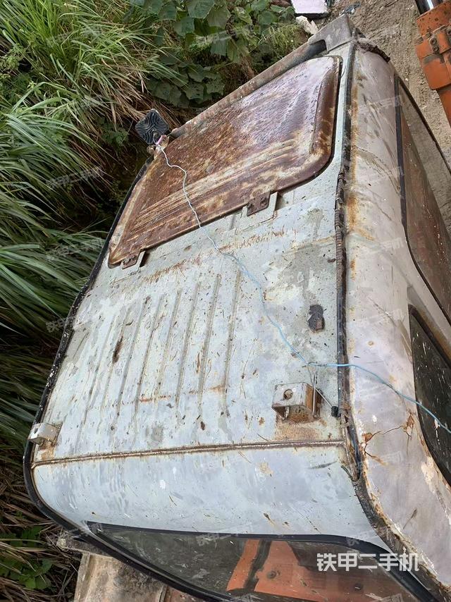 駕駛室頂部（整機(jī)外觀）