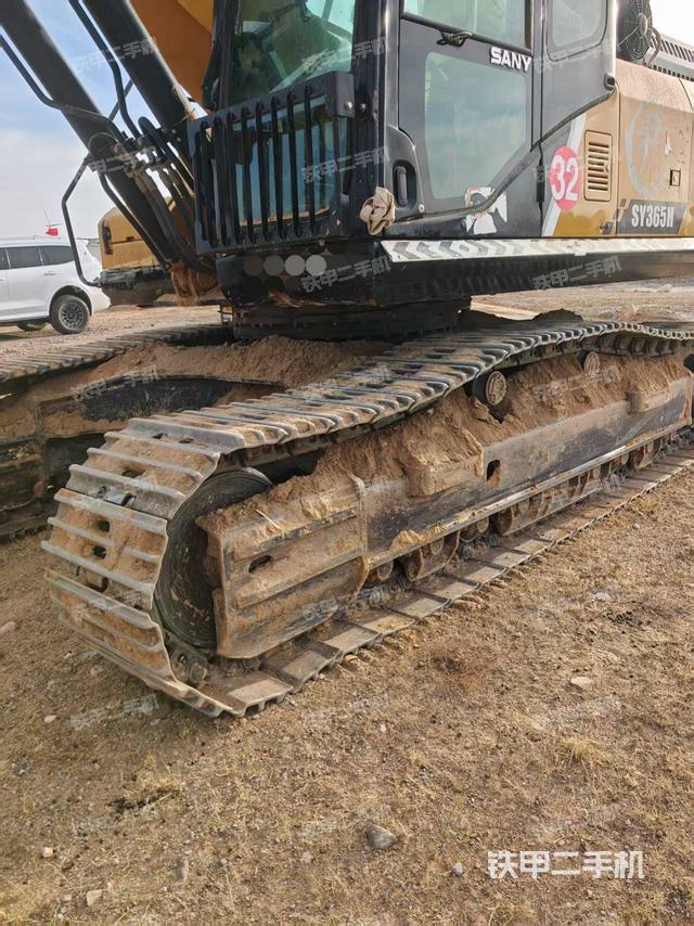 单侧履带整体（整机外观）