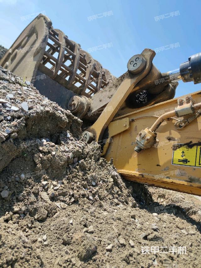 小臂整體右前（工作和回轉(zhuǎn)裝置）