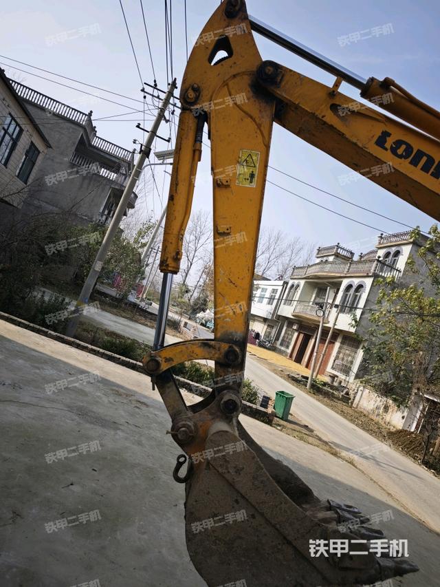 大臂整体 右侧（工作和回转装置）