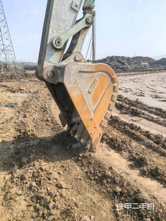 小臂整体左后（工作和回转装置）