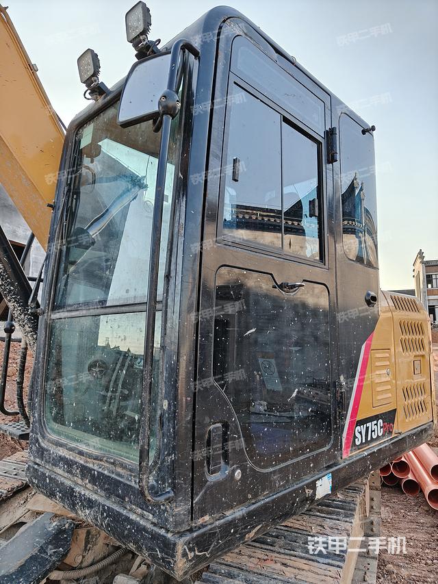 驾驶室整体（整机外观）