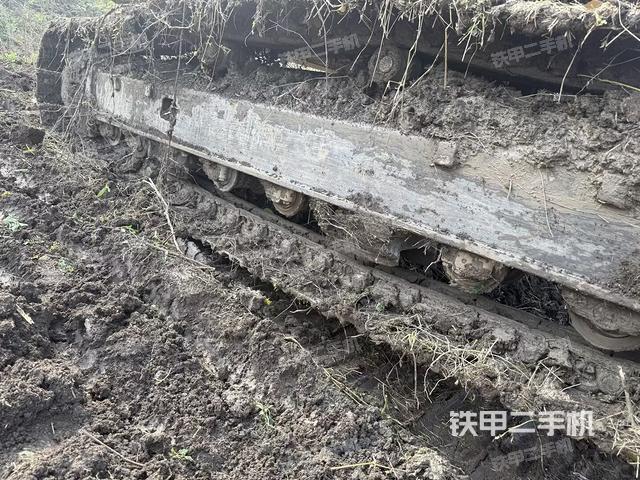 单侧履带整体（整机外观）