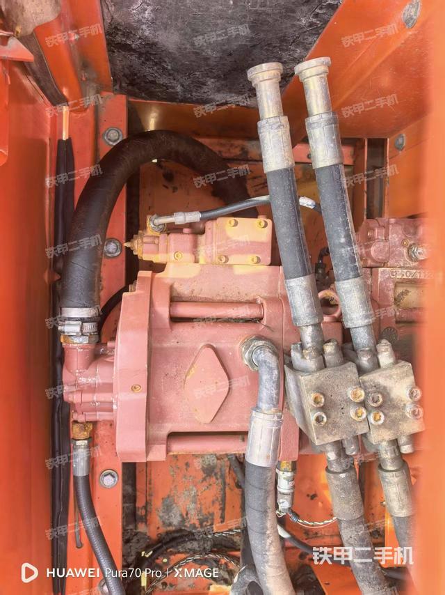 液壓泵斜45?左（大件艙室）