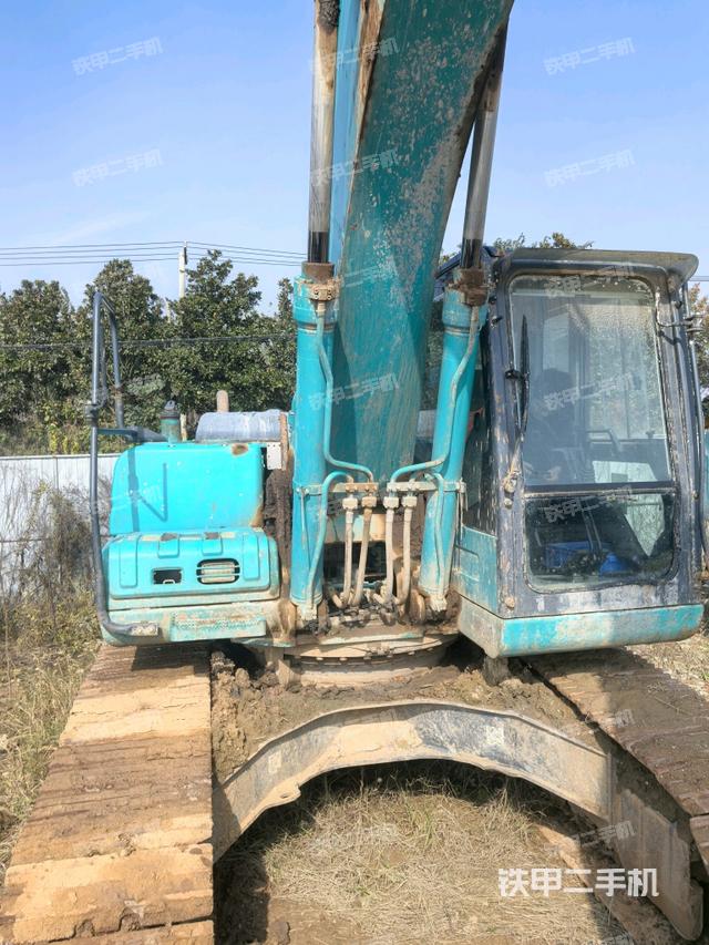 大臂根部 斜视（工作和回转装置）