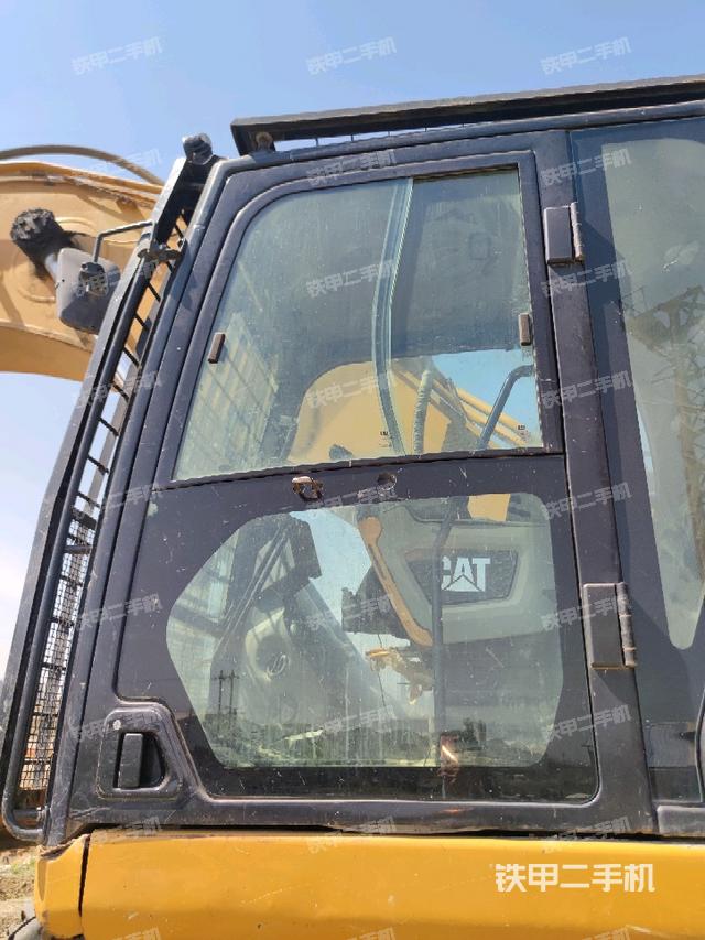 駕駛室正側(cè)（駕駛室部分）