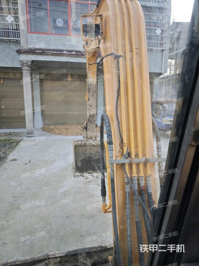 大臂背部俯视（工作和回转装置）