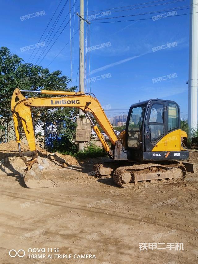 柳工CLG906C挖掘機(jī)