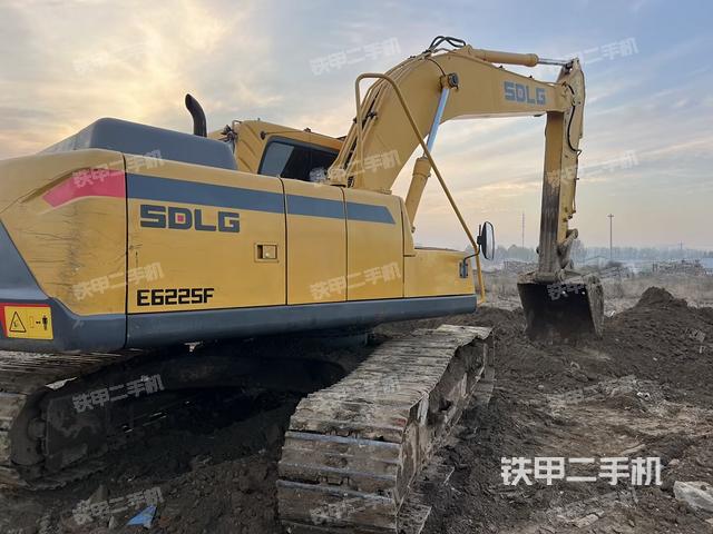 整机右后45°（整机外观）