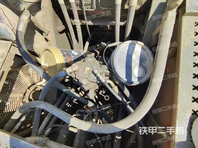 回轉(zhuǎn)馬達（上車部件）