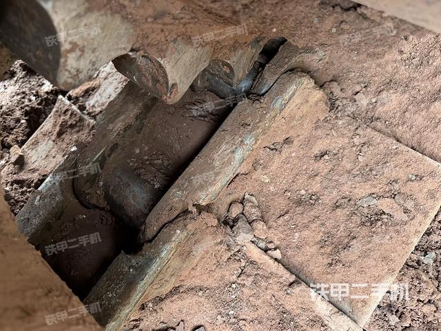 左側(cè)行走馬達蓋板（行走機構(gòu)）