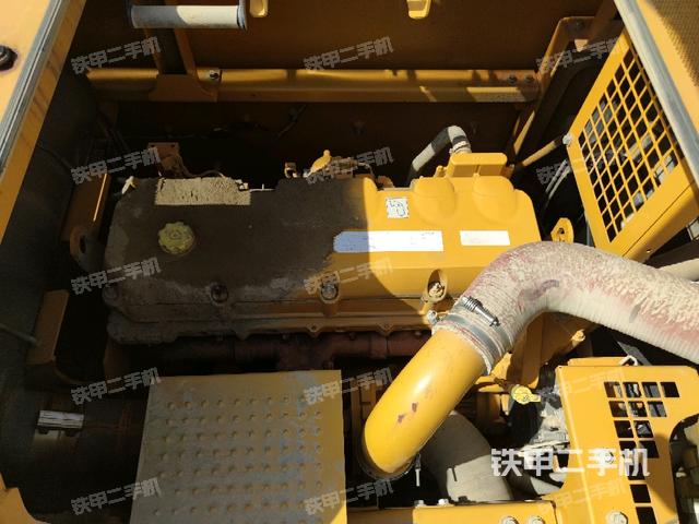 发动机室（上车部件）