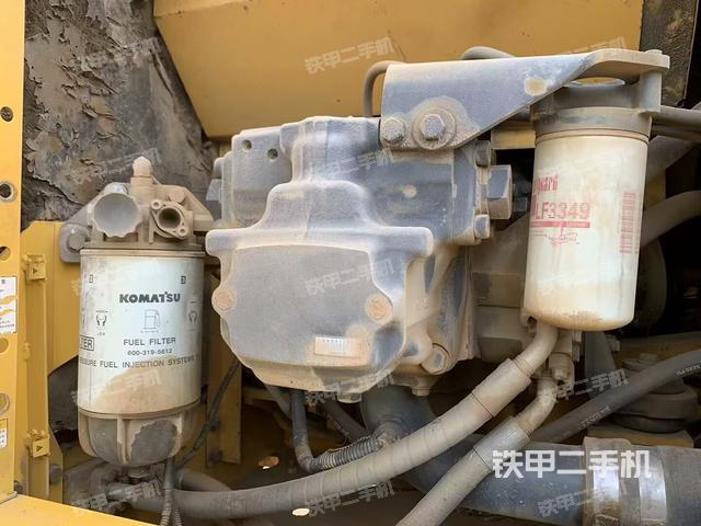 液壓泵艙室正面整體（整機(jī)外觀）