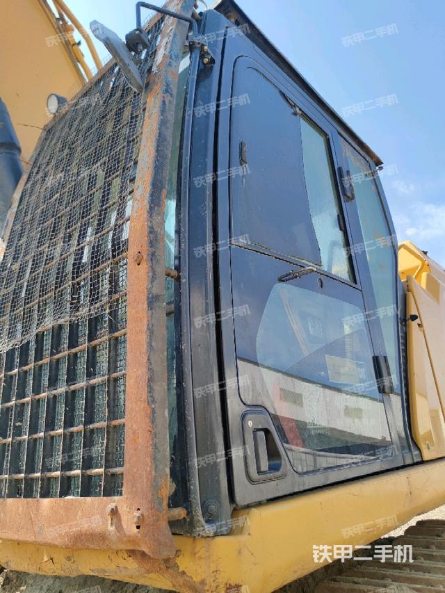 驾驶室左前45度（驾驶室部分）