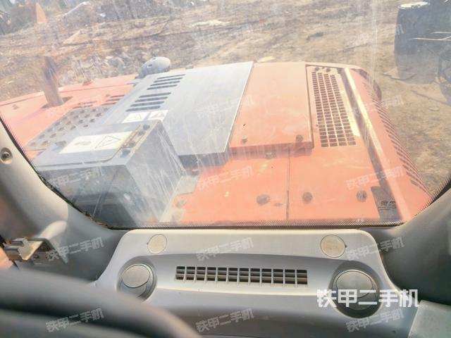 后窗玻璃角标（驾驶室部分）