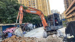 斗山DH60-7挖掘機(jī)