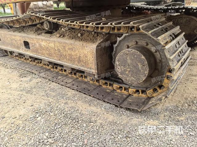 单侧履带整体（整机外观）