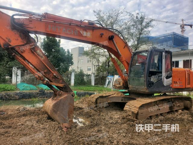 日立ZX200-3挖掘机