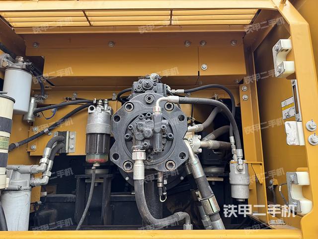 液壓泵斜45?右（大件艙室）