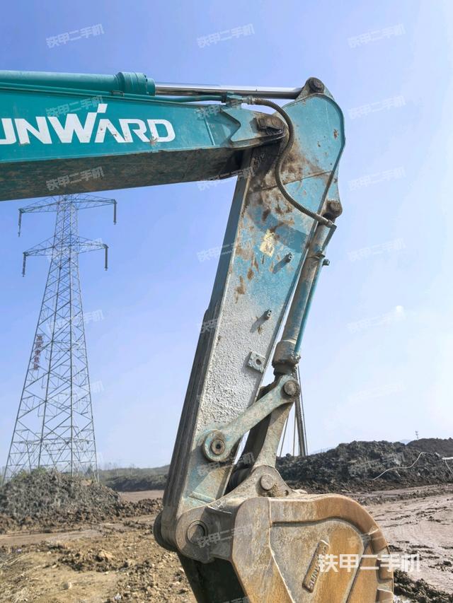 大臂整体 右侧（工作和回转装置）