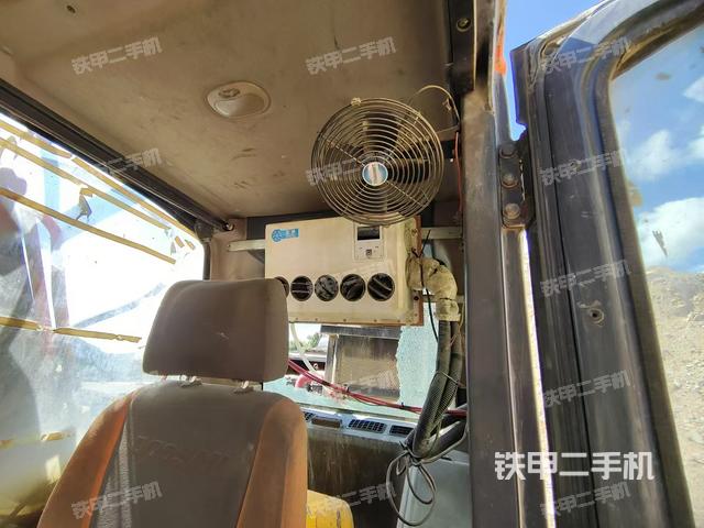 后窗玻璃角標(biāo)（駕駛室部分）