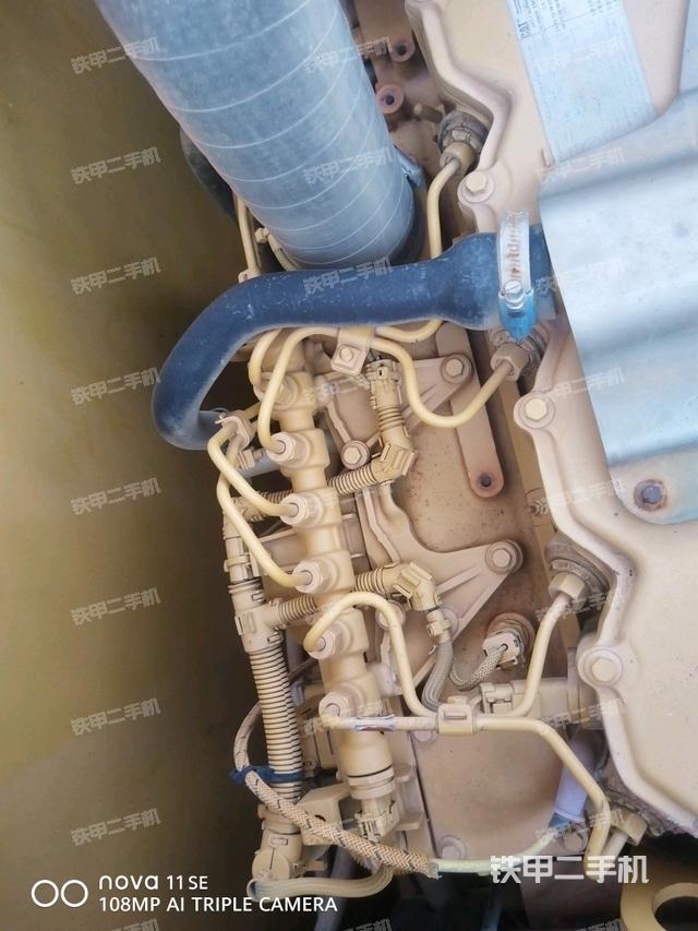 中央回转接头特写（上车部件）