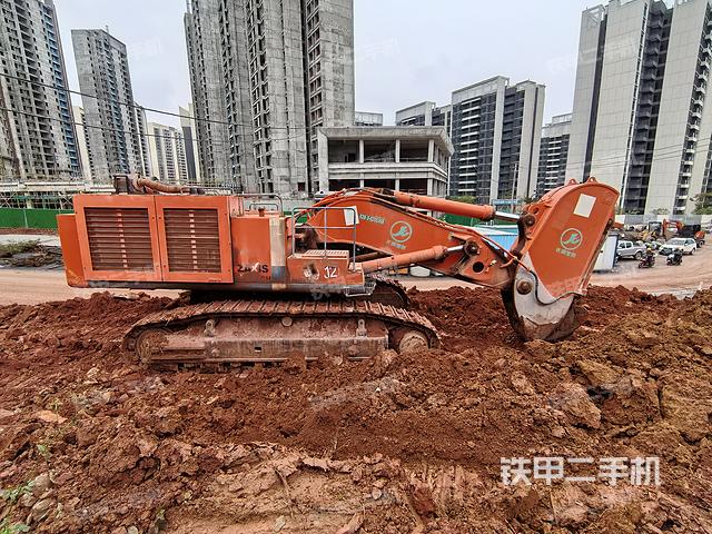 单侧履带整体（整机外观）