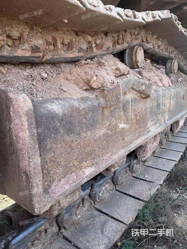 單側(cè)履帶整體（整機(jī)外觀）