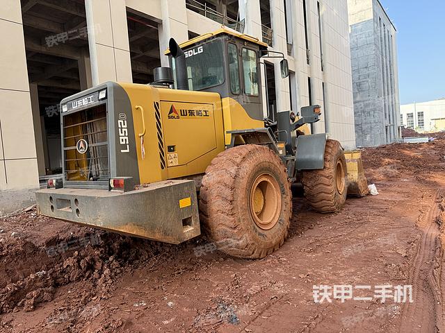 整機右后45°（整機外觀及大件）