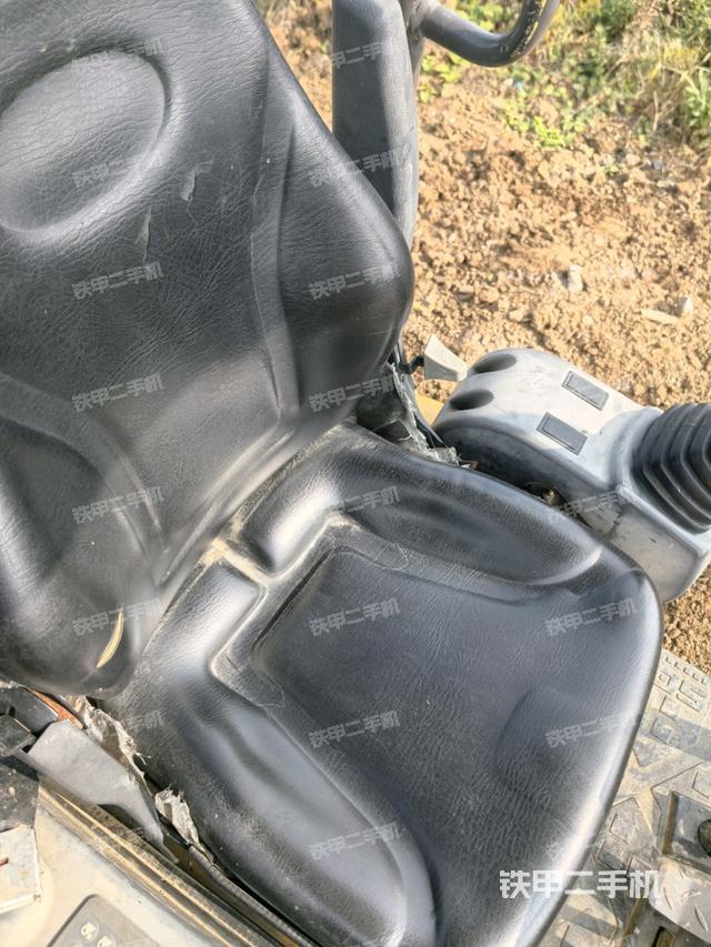  驾驶室正侧（驾驶室部分）