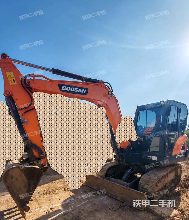 驾驶室顶部（整机外观）