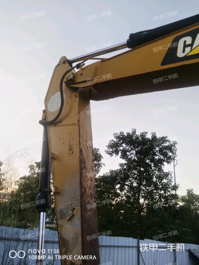 大臂整体 右侧（工作和回转装置）