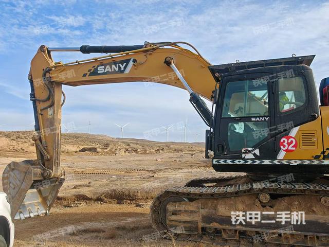 驾驶室顶部（整机外观）