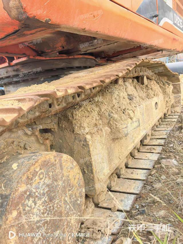 右側(cè)履帶整體（行走機(jī)構(gòu)）