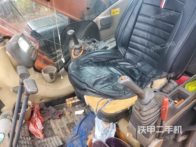 駕駛室整體（整機(jī)外觀）