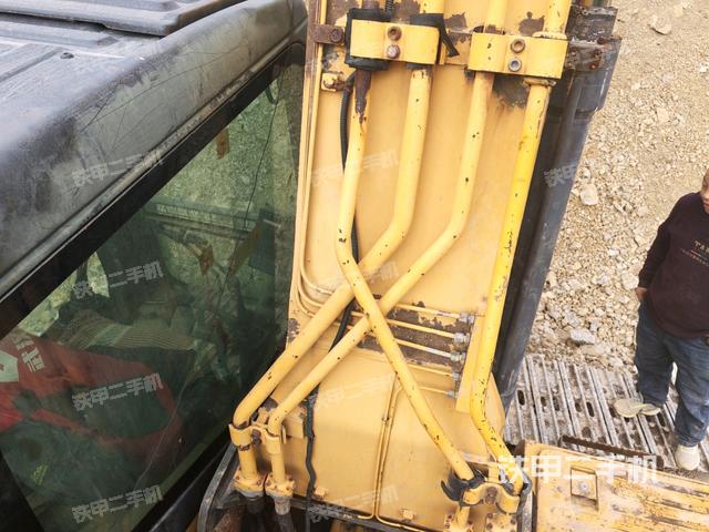 大臂背部俯视（工作和回转装置）