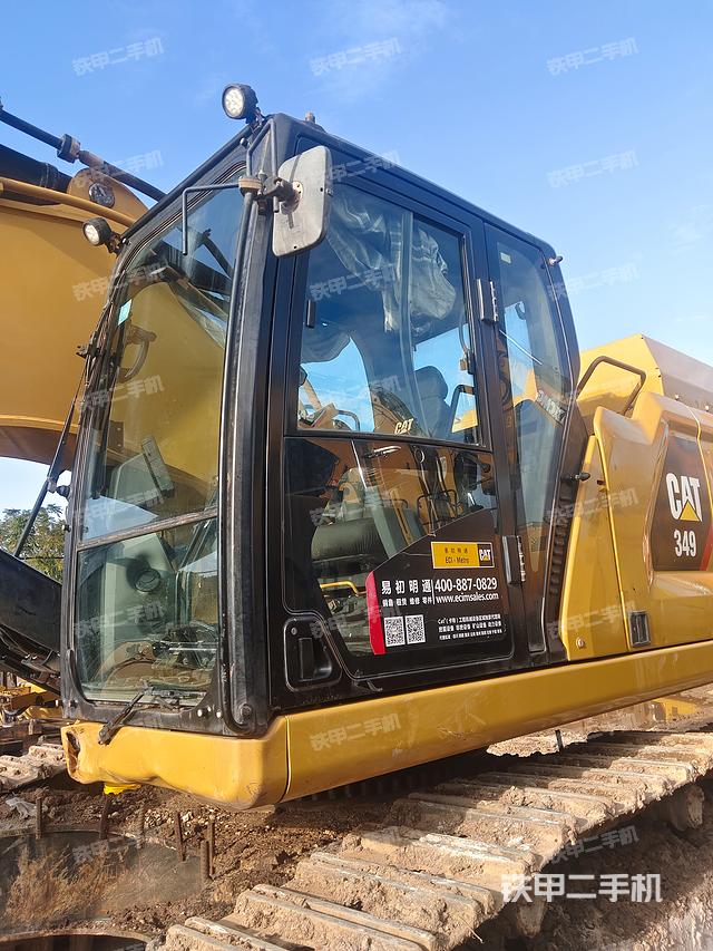 駕駛室整體（整機外觀）