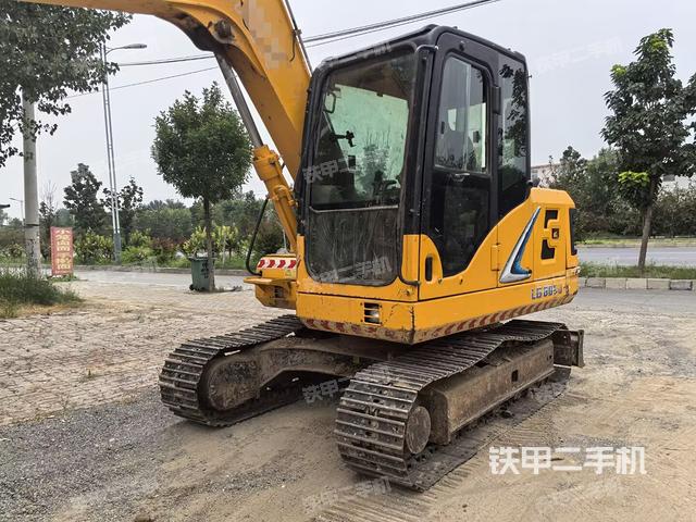 驾驶室整体（整机外观）