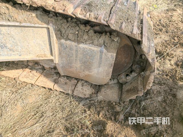 右驱动轮（行走机构）