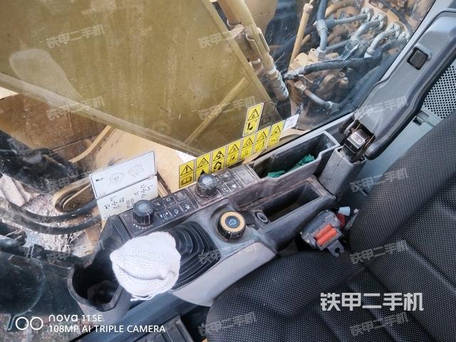 座椅后部（驾驶室部分）