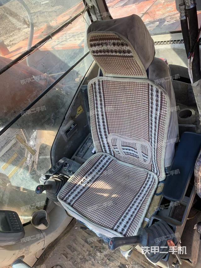 驾驶室整体（整机外观）