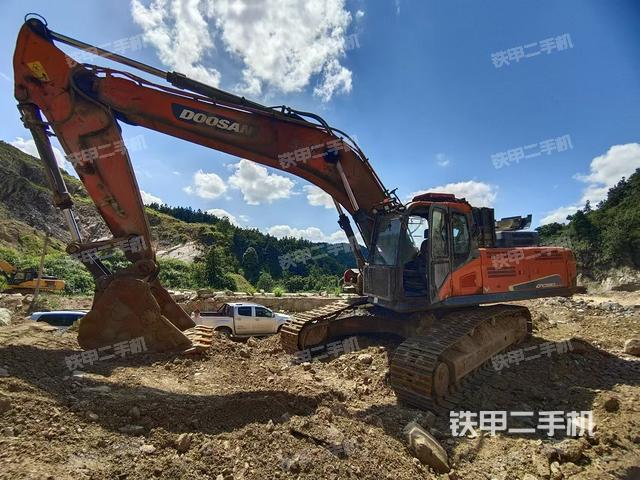 斗山DX380LC-9C挖掘機